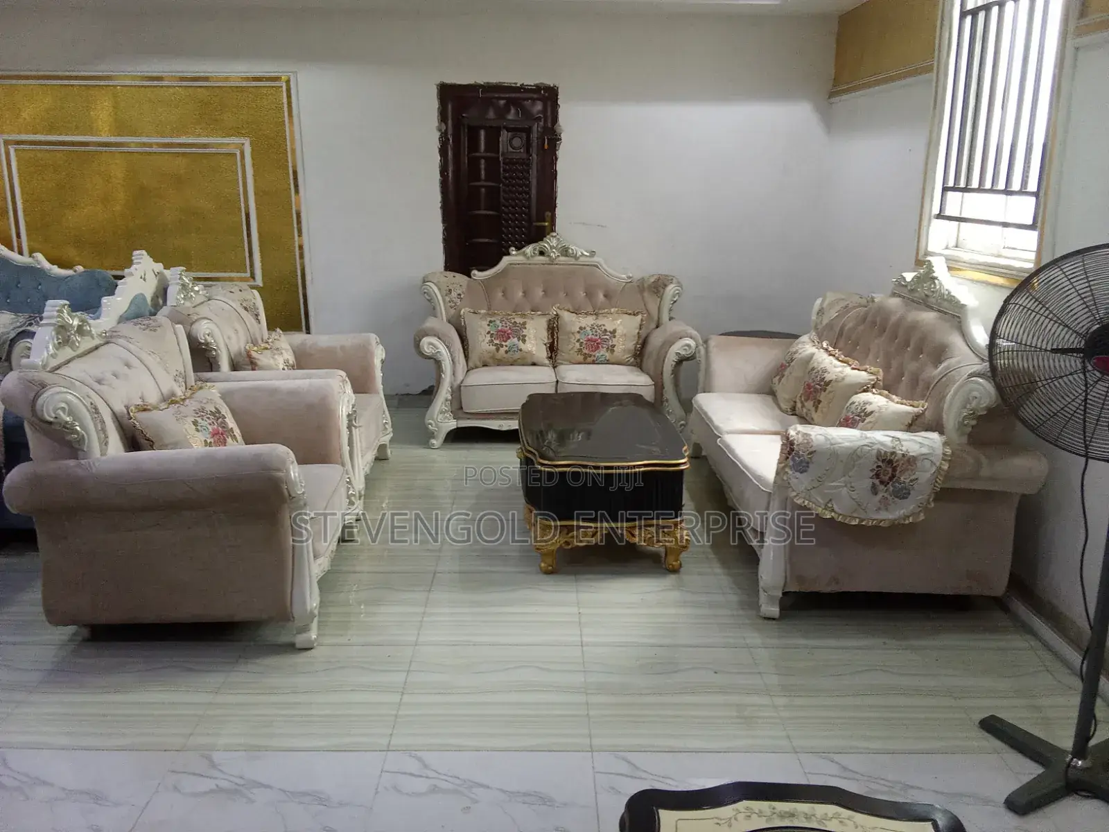 Elegant Classic Royal Sofa Set With Centre Table – Affordable Luxury