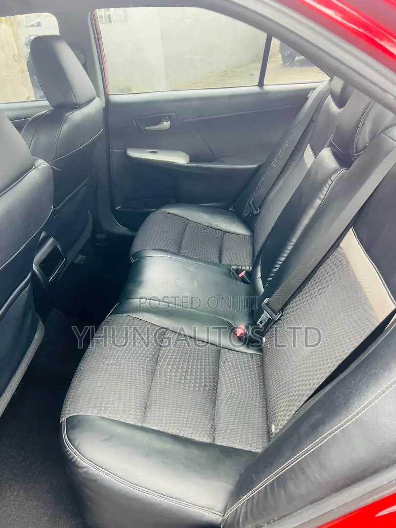 Toyota Camry SE 4dr Sedan (2.5L 4cyl 6A) 2013 Red