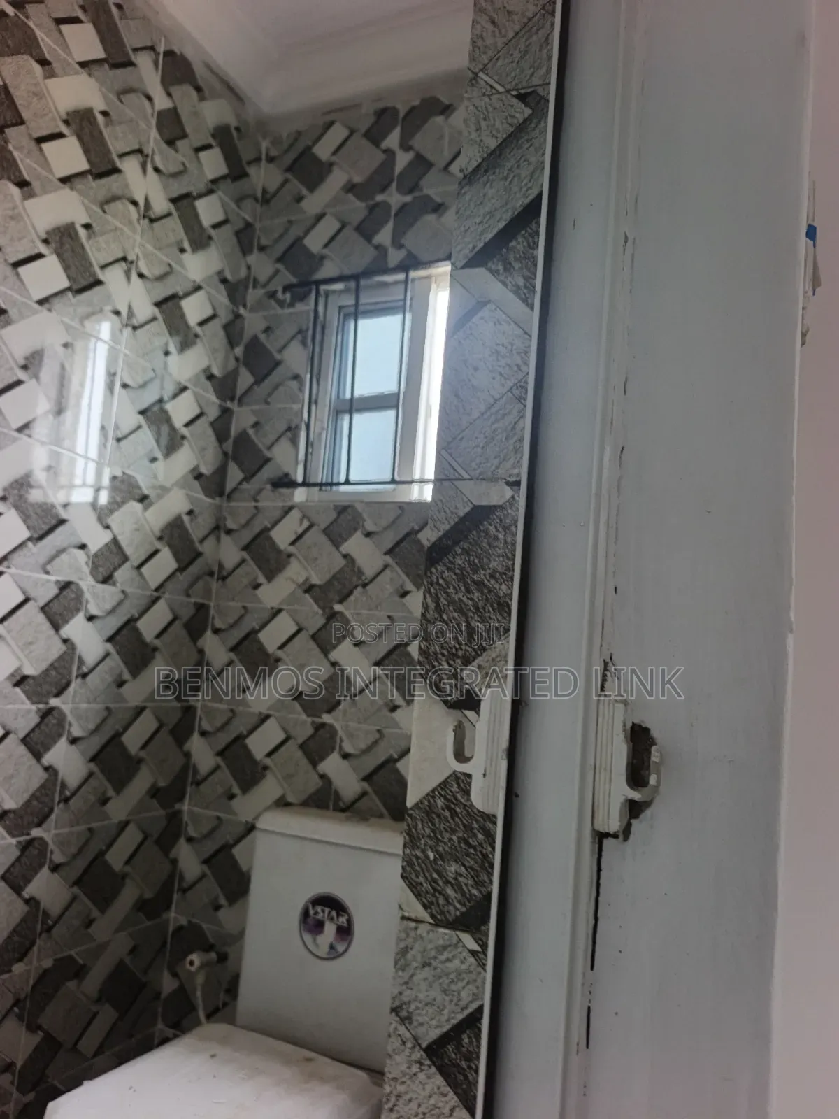 2bdrm Block of Flats in Itupate, Ikorodu for rent