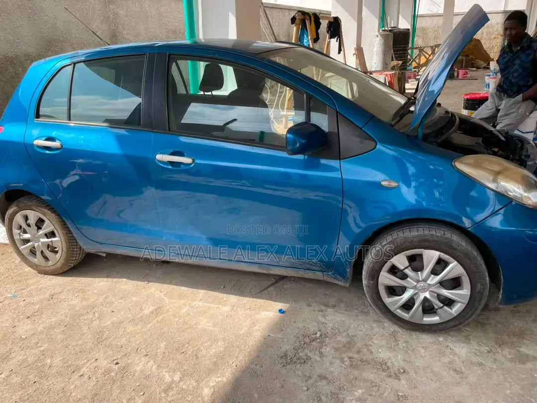 Toyota Yaris 2009 Blue