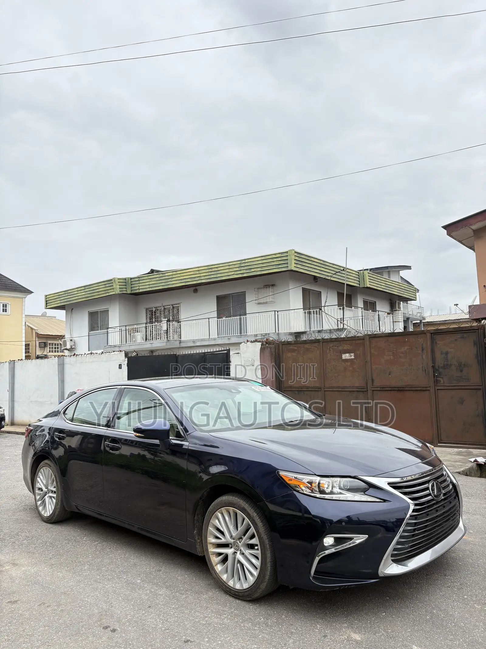 Lexus ES 350 FWD 2016 Blue