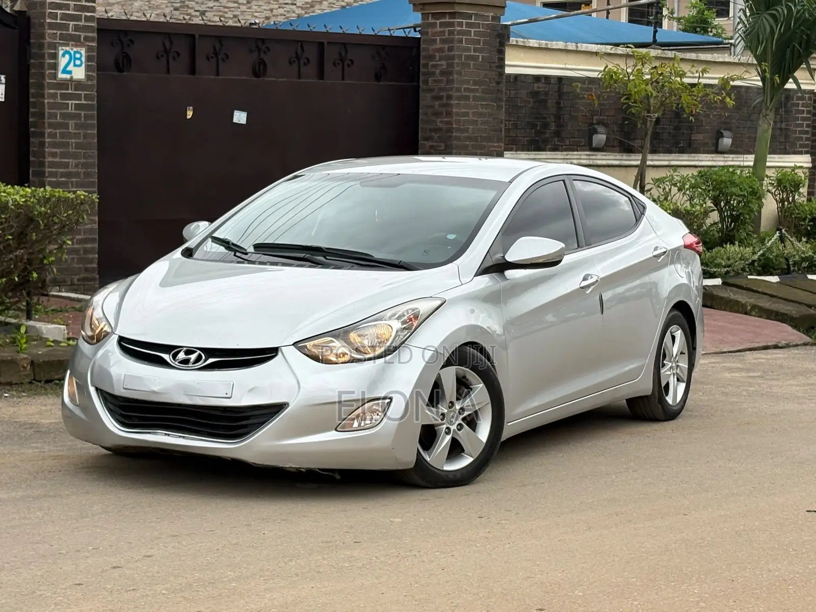 Hyundai Avante 2012 Silver