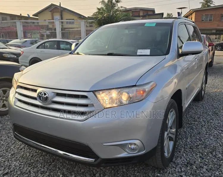 Toyota Highlander 2012 Silver
