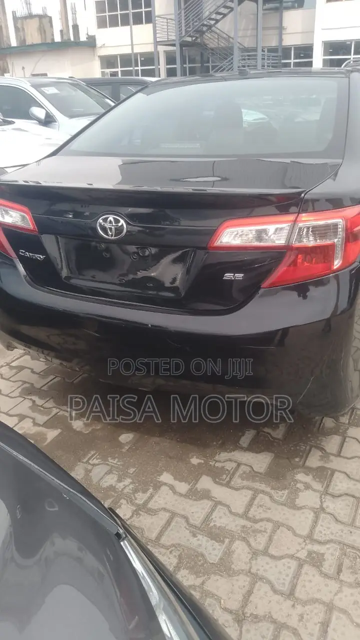 Toyota Camry SE 4dr Sedan (2.5L 4cyl 6A) 2014 Black