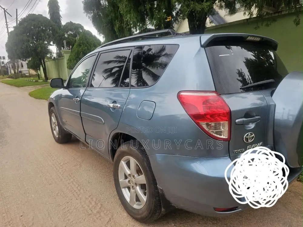 Toyota RAV4 2008 Blue