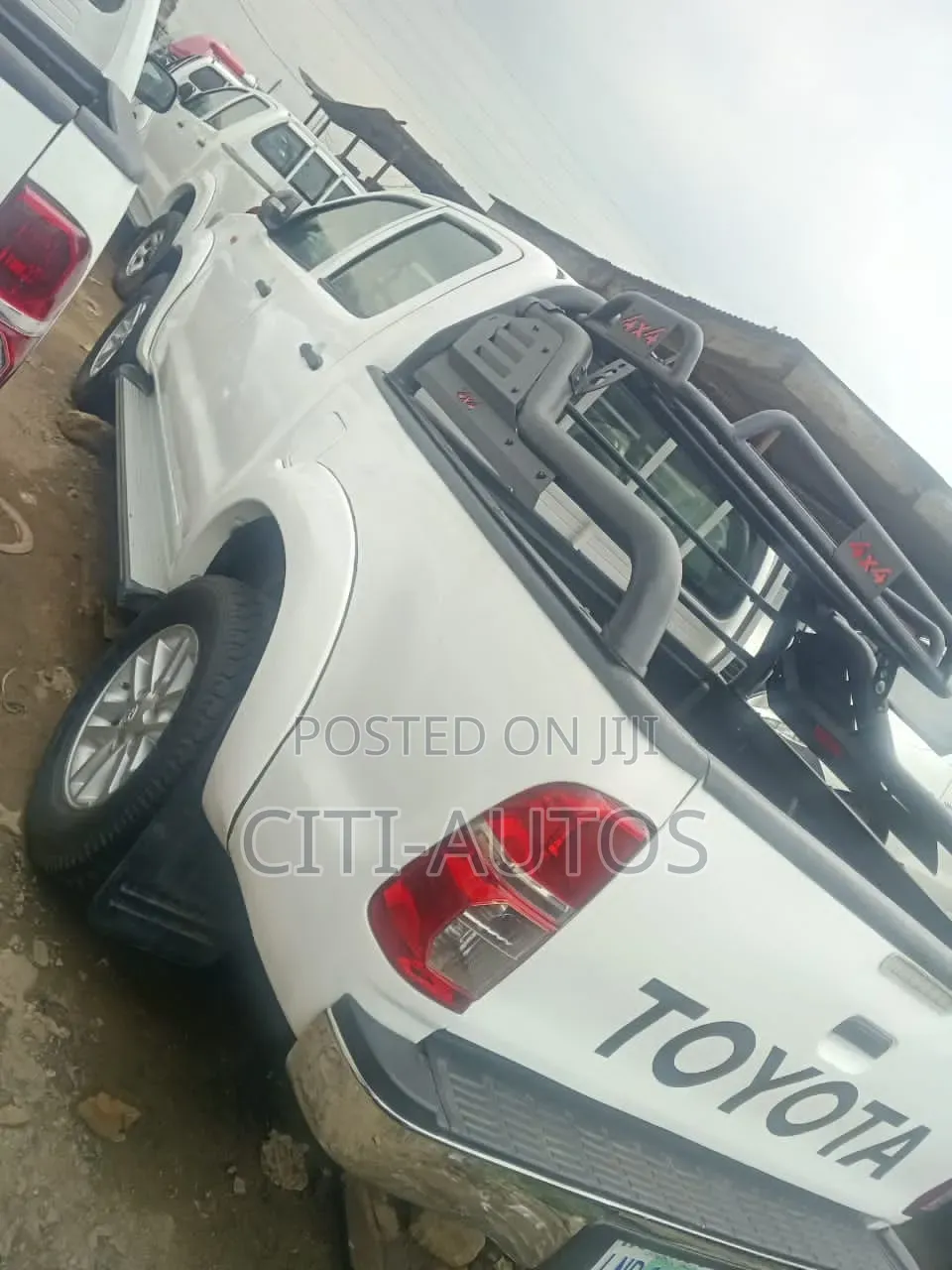 Toyota Hilux 2014 White