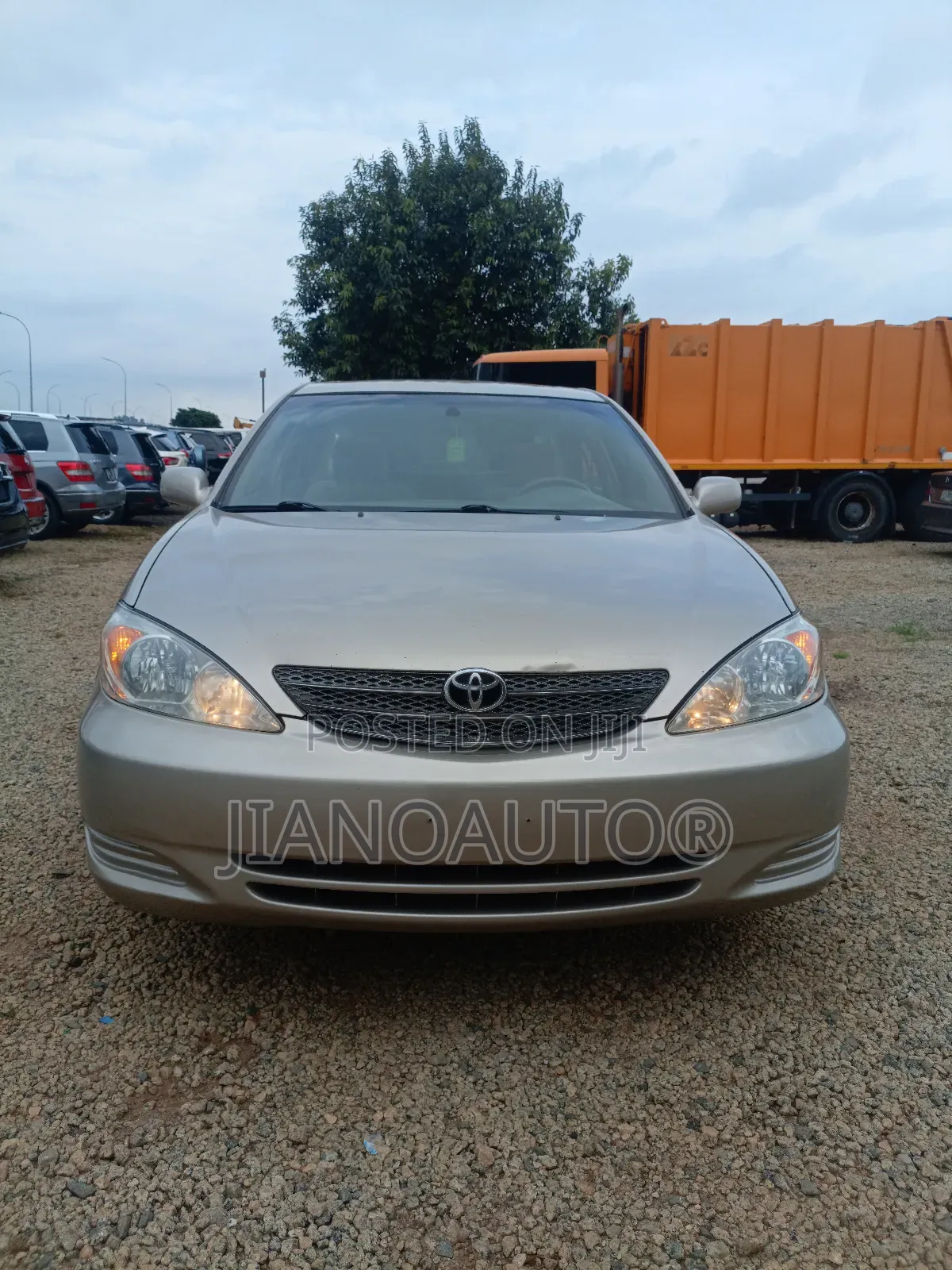 Toyota Camry LE 4dr Sedan (2.4L 4cyl 4A) 2004 Gold