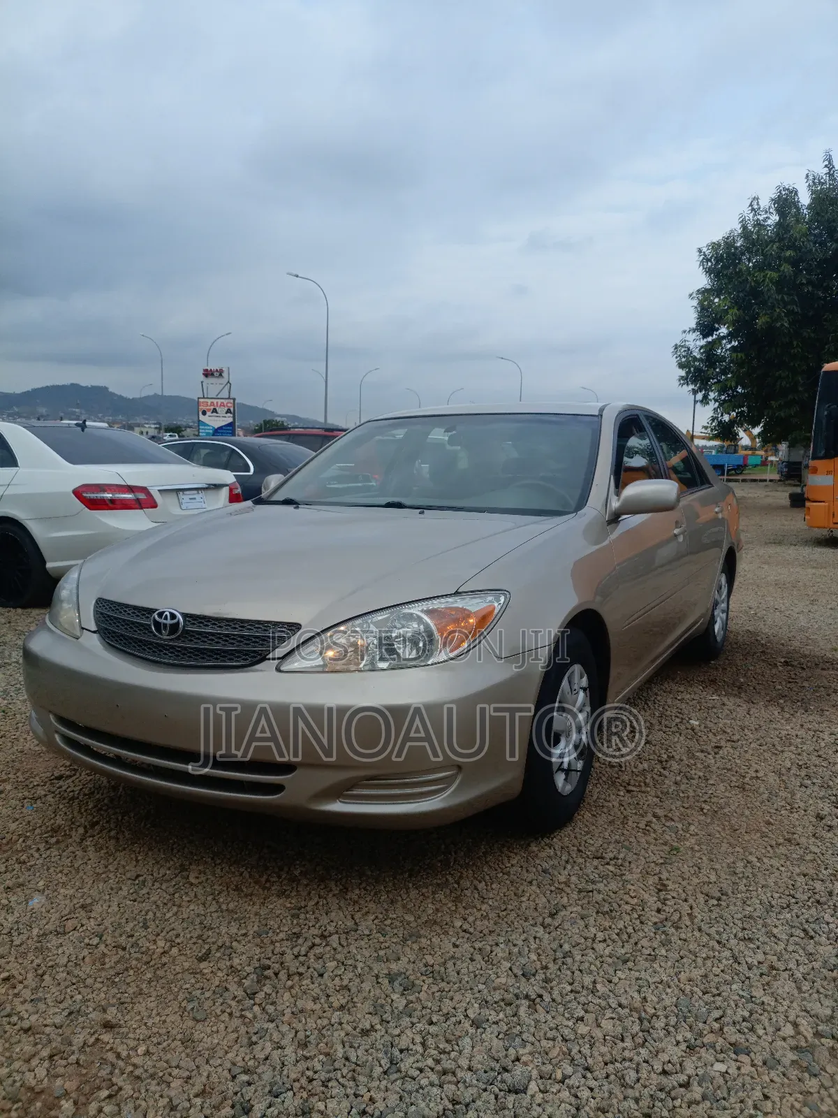Toyota Camry LE 4dr Sedan (2.4L 4cyl 4A) 2004 Gold