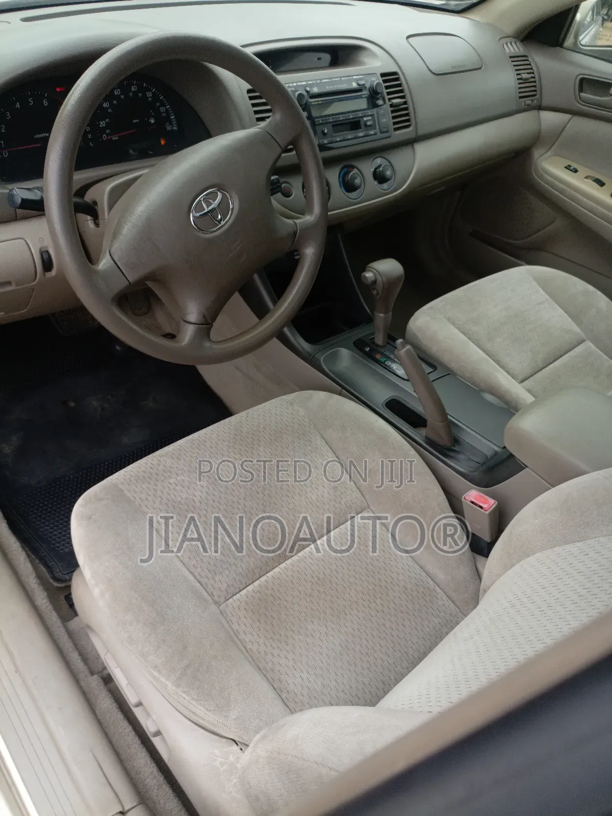 Toyota Camry LE 4dr Sedan (2.4L 4cyl 4A) 2004 Gold