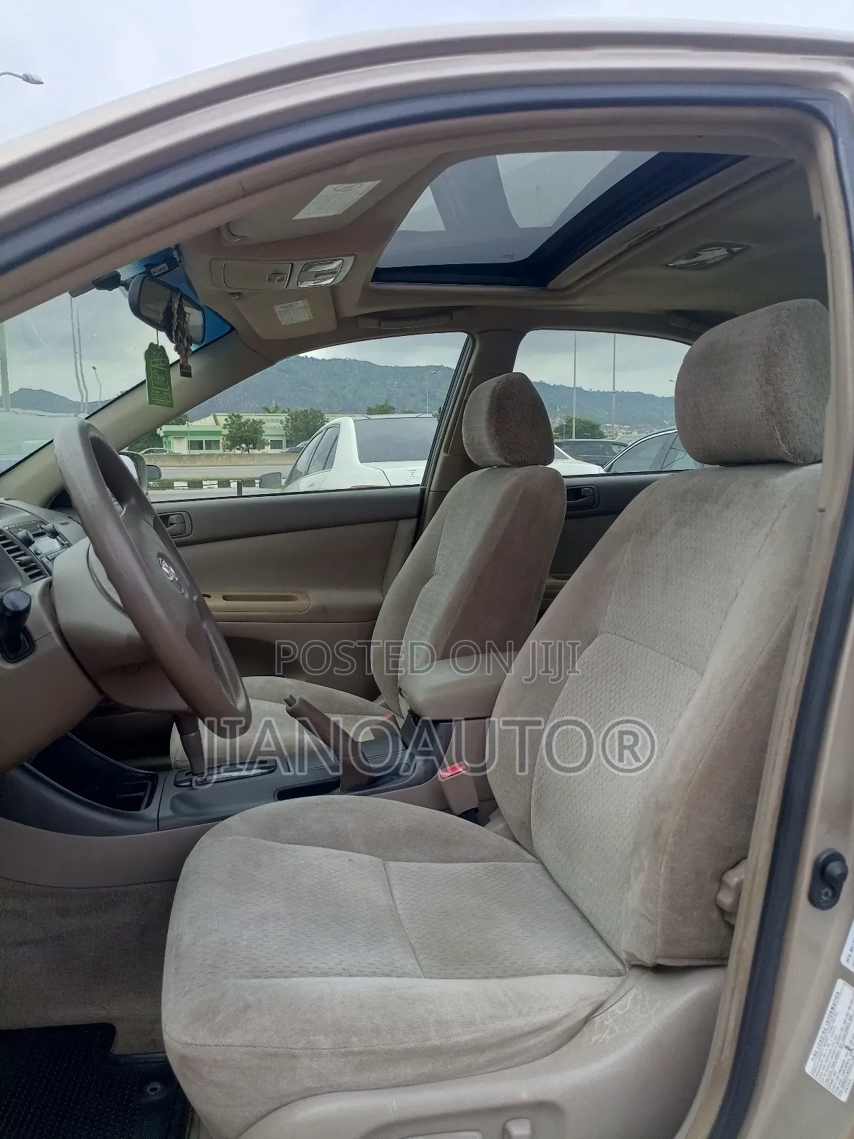 Toyota Camry LE 4dr Sedan (2.4L 4cyl 4A) 2004 Gold
