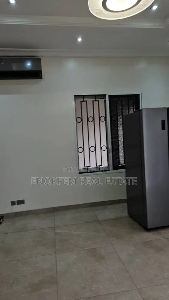 5bdrm House in Lagos State for sale