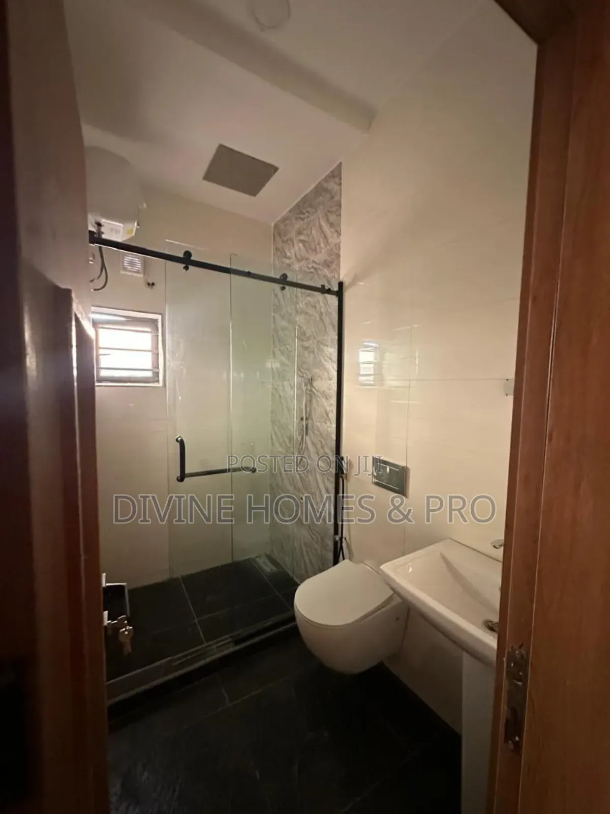 3bdrm Bungalow in Gwarinpa for sale