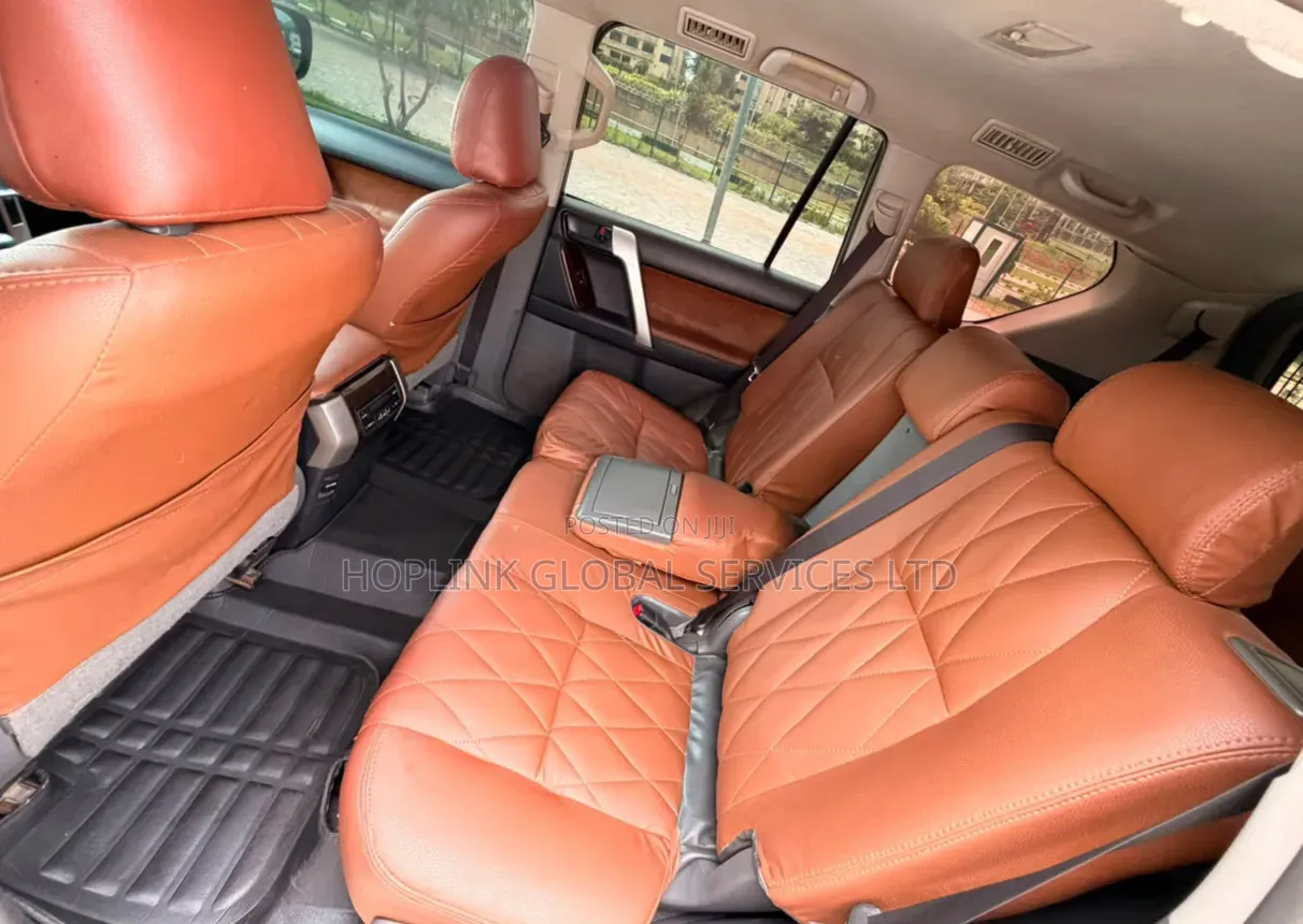 Toyota Land Cruiser Prado 2016 Black