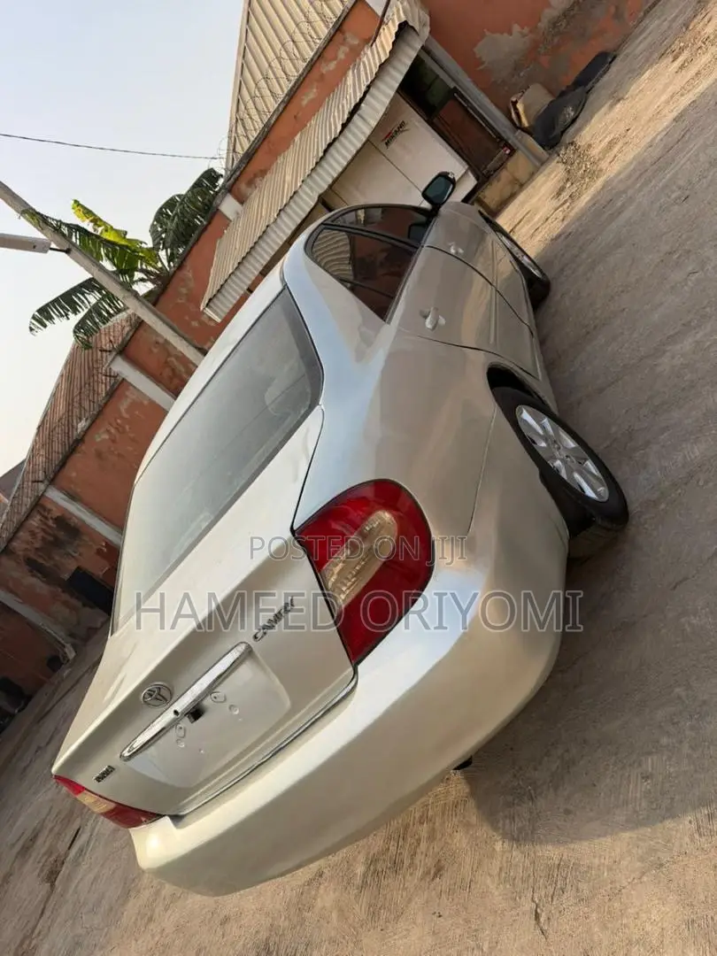 Toyota Camry 2004 Silver