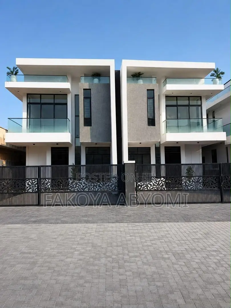 4bdrm Duplex in Ikota for rent