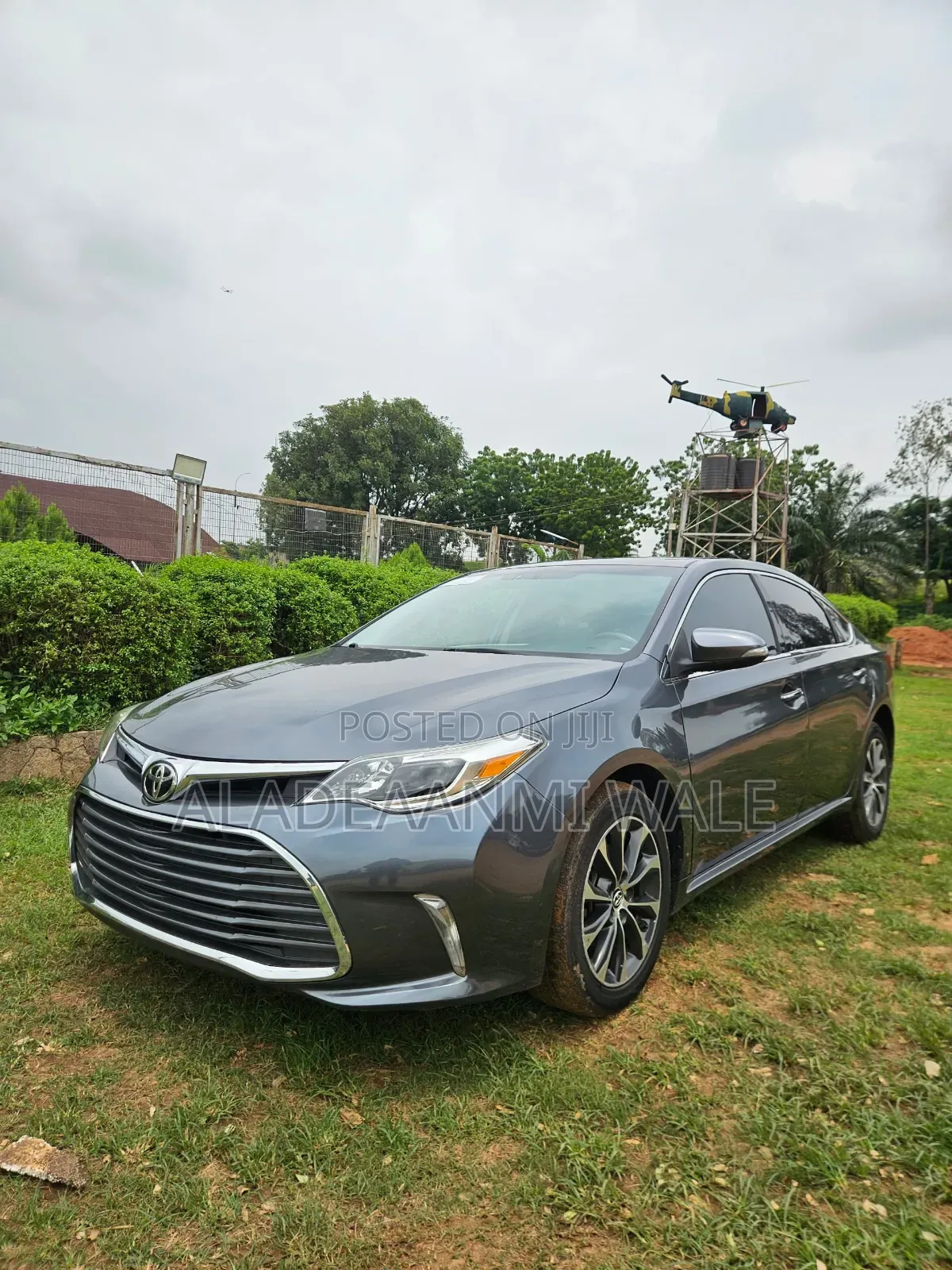 Toyota Avalon XLE FWDSedan (3.6L 6cyl 6A) 2016 Gray