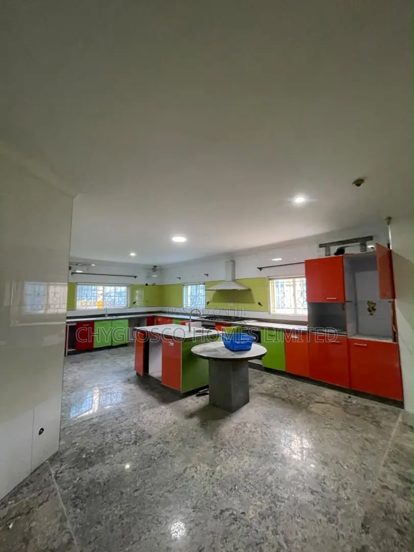 5bdrm Duplex in GRA Phase 3 / Port-Harcourt for rent