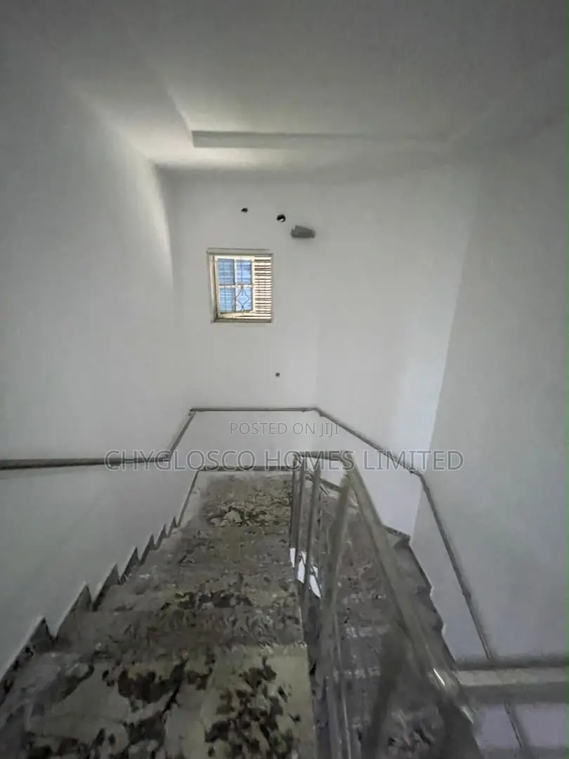 5bdrm Duplex in GRA Phase 3 / Port-Harcourt for rent