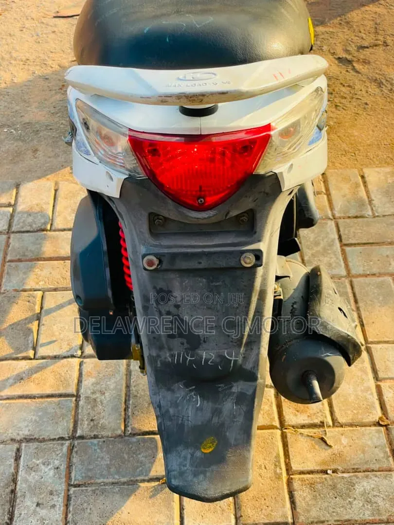 Kymco Agility 2022 White