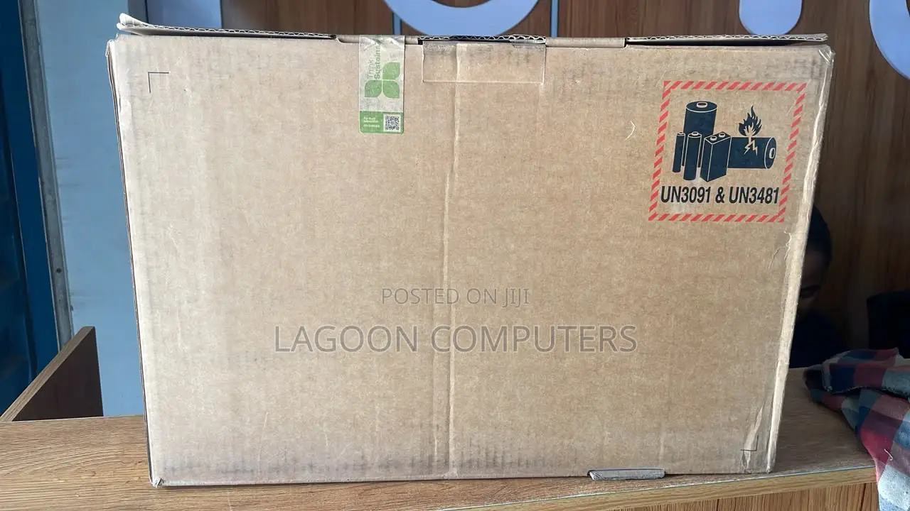 New Laptop Lenovo 16GB Intel Core i5 SSD 256GB