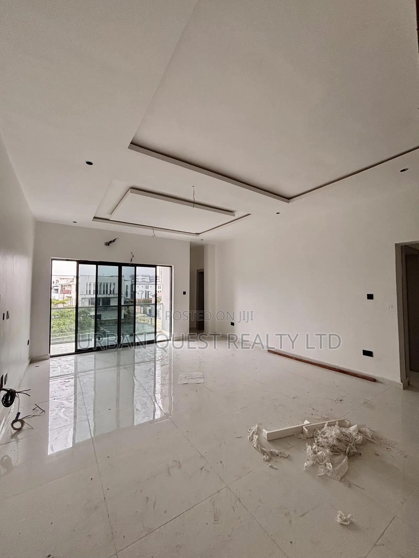2bdrm Apartment in Lekki Phase 1 for rent