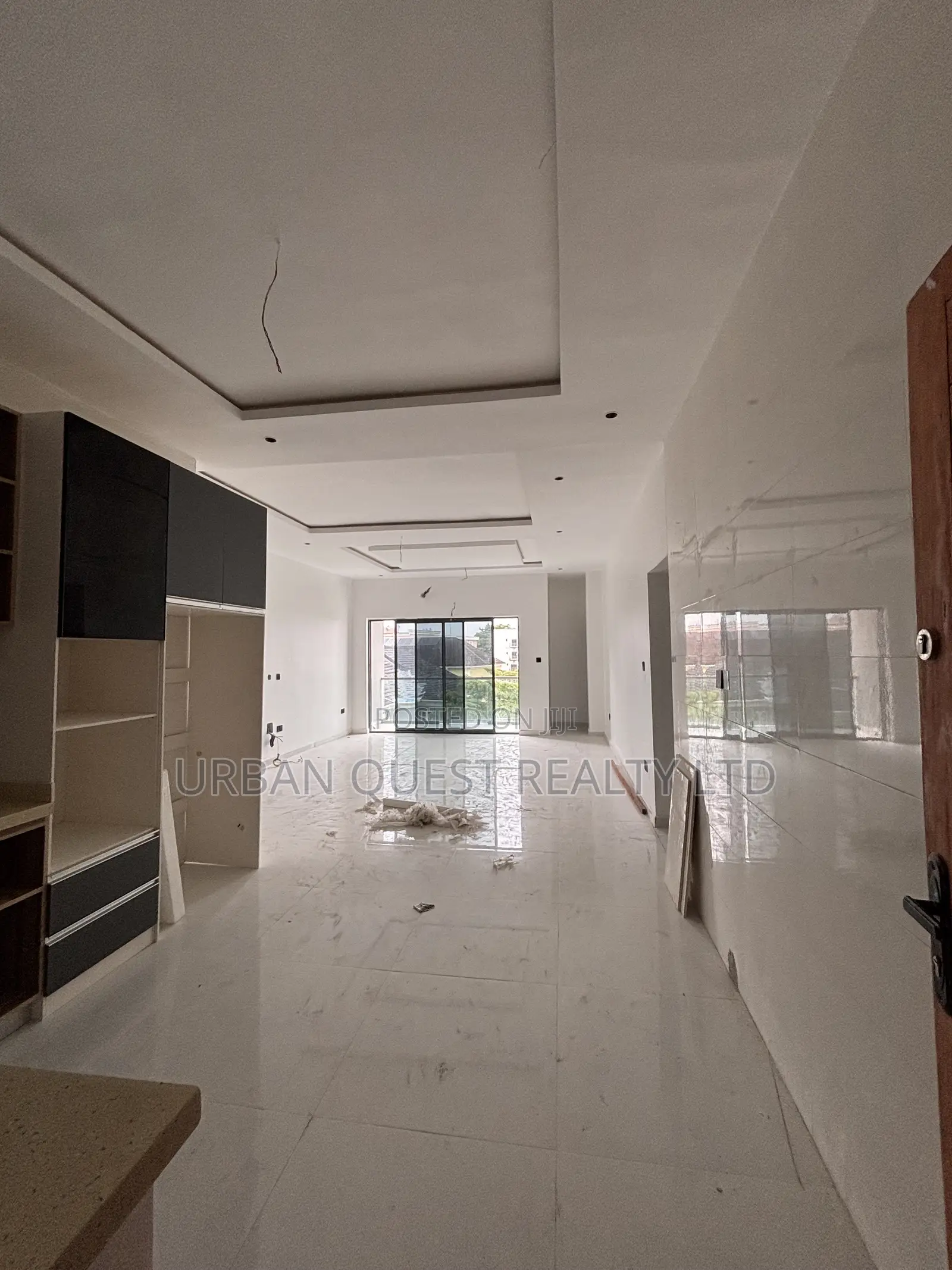2bdrm Apartment in Lekki Phase 1 for rent