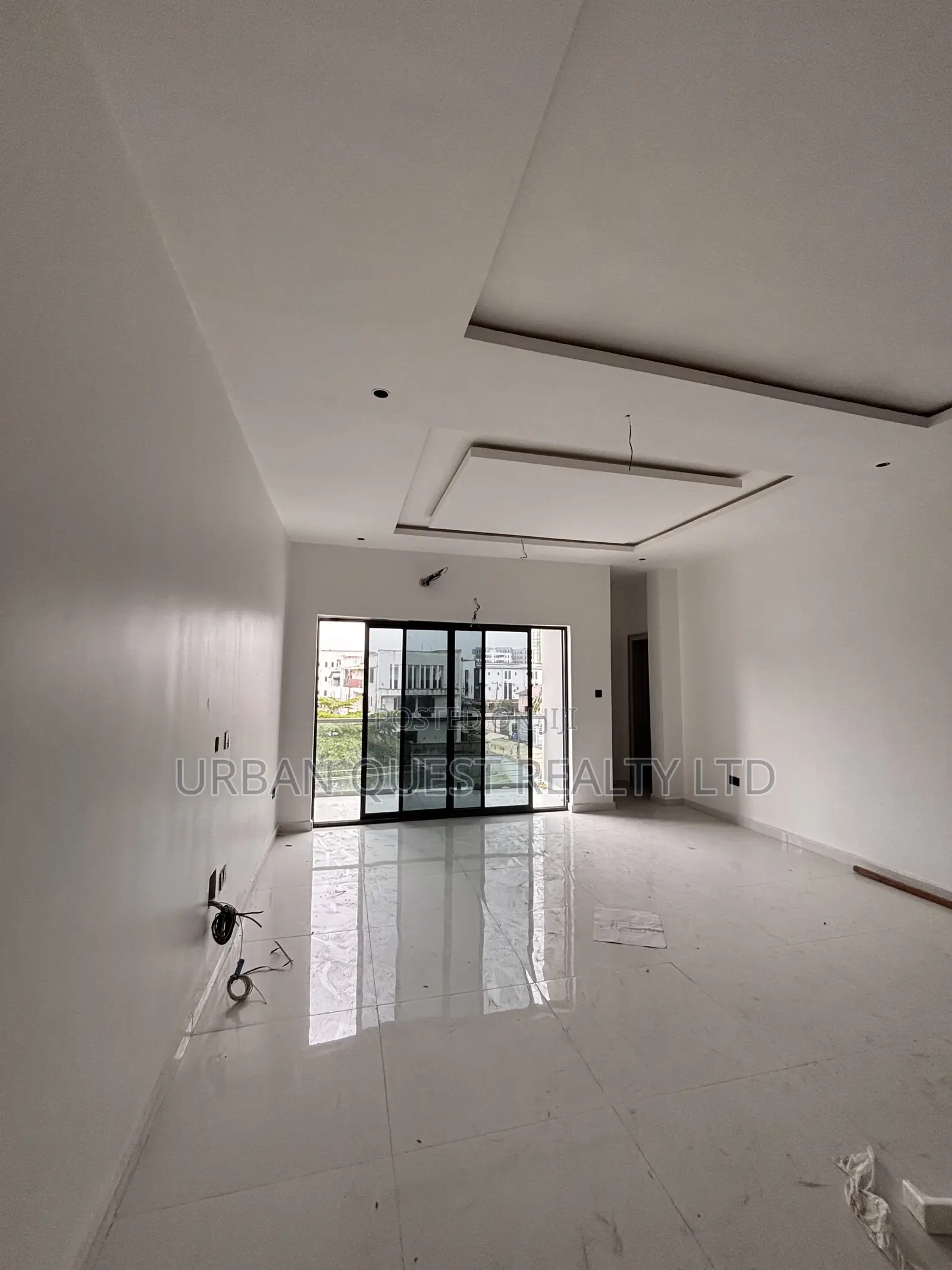 2bdrm Apartment in Lekki Phase 1 for rent