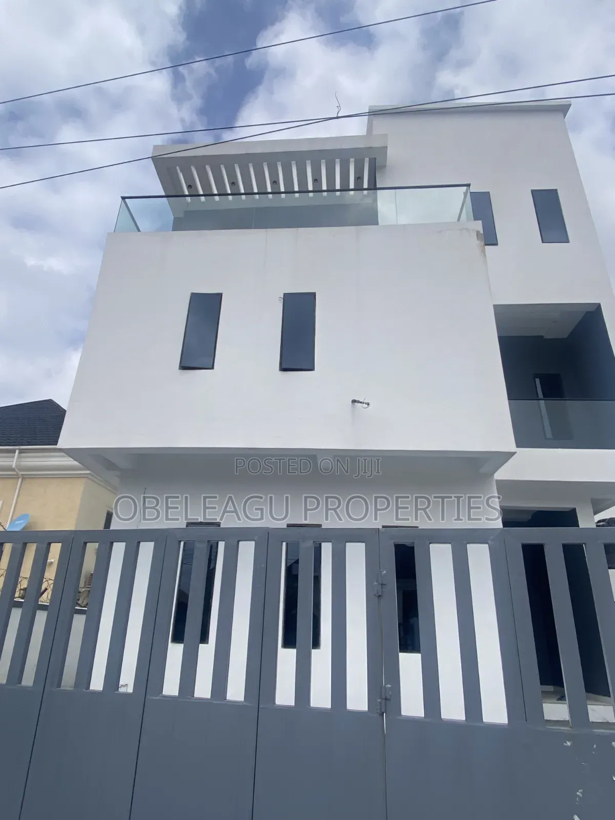 5bdrm Duplex in Midland Estate, Apple Junction for sale