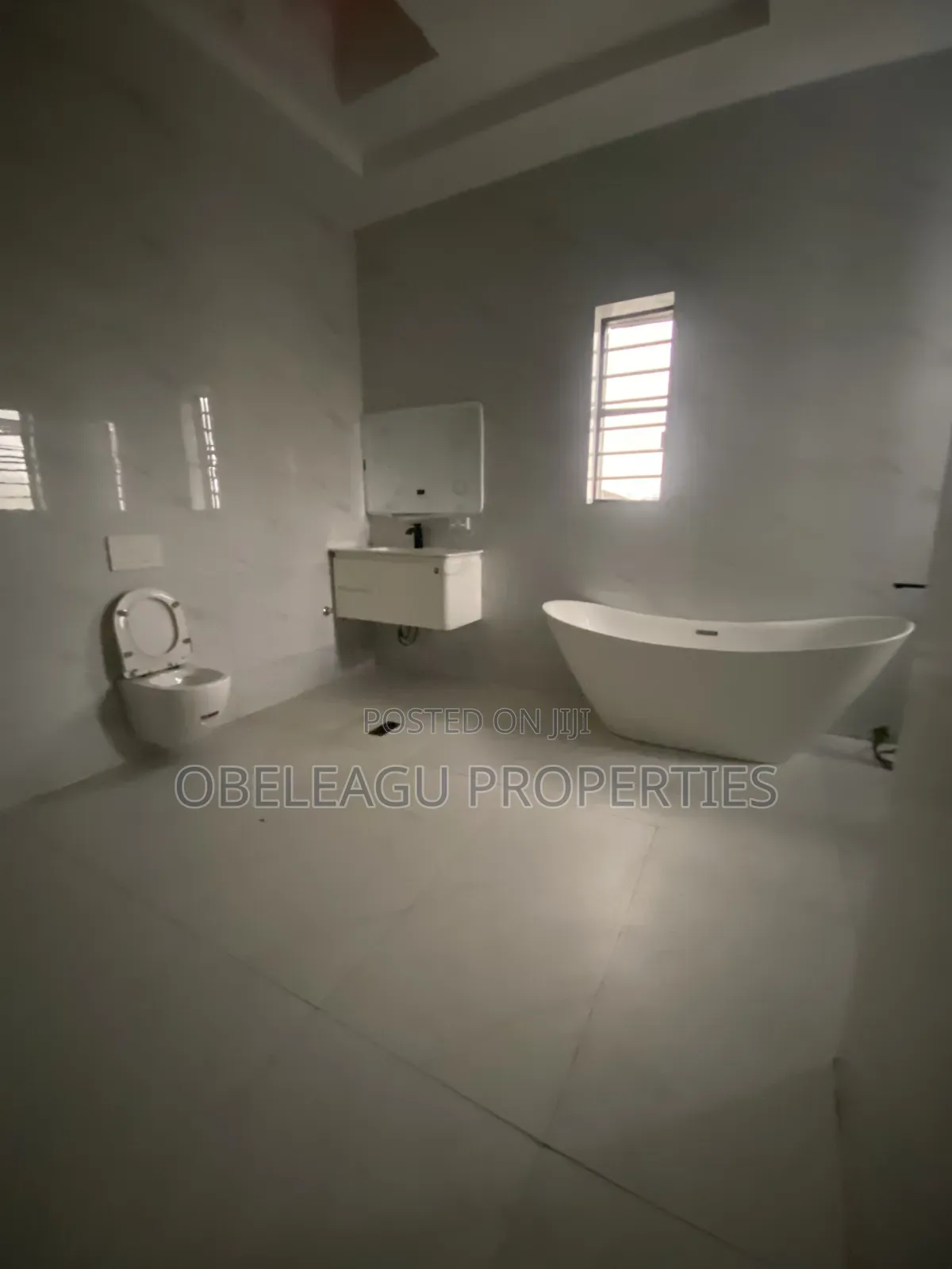 5bdrm Duplex in Midland Estate, Apple Junction for sale