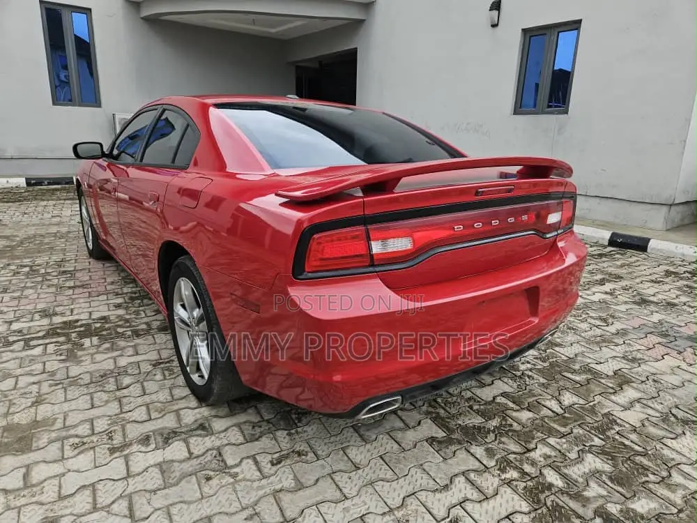 Dodge Charger 2012 Maroon