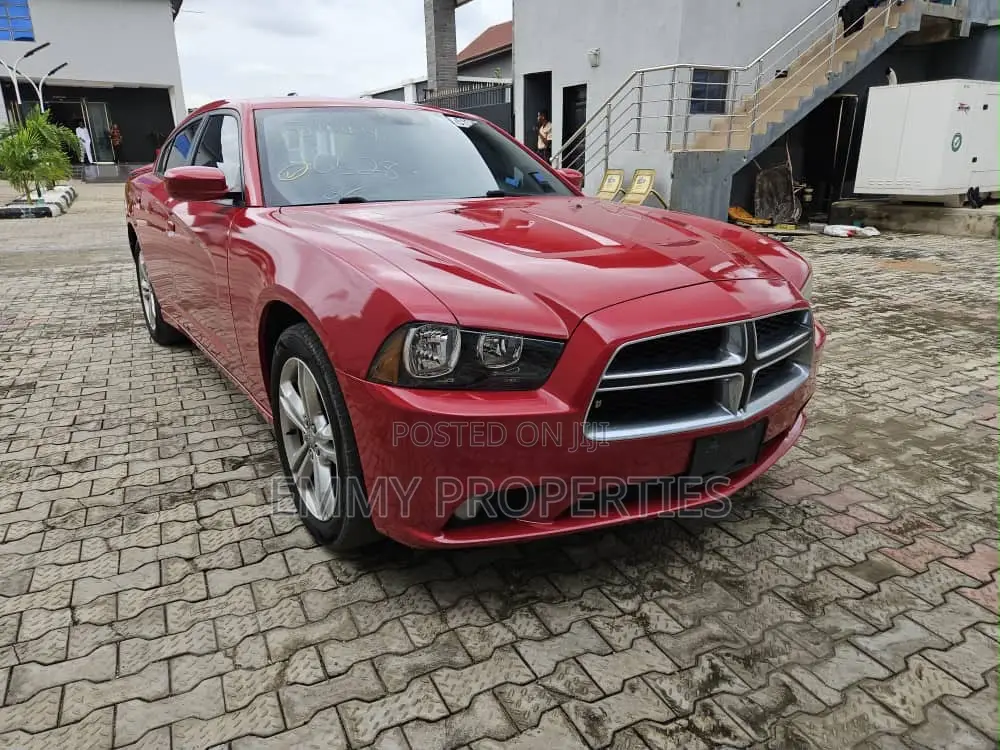 Dodge Charger 2012 Maroon