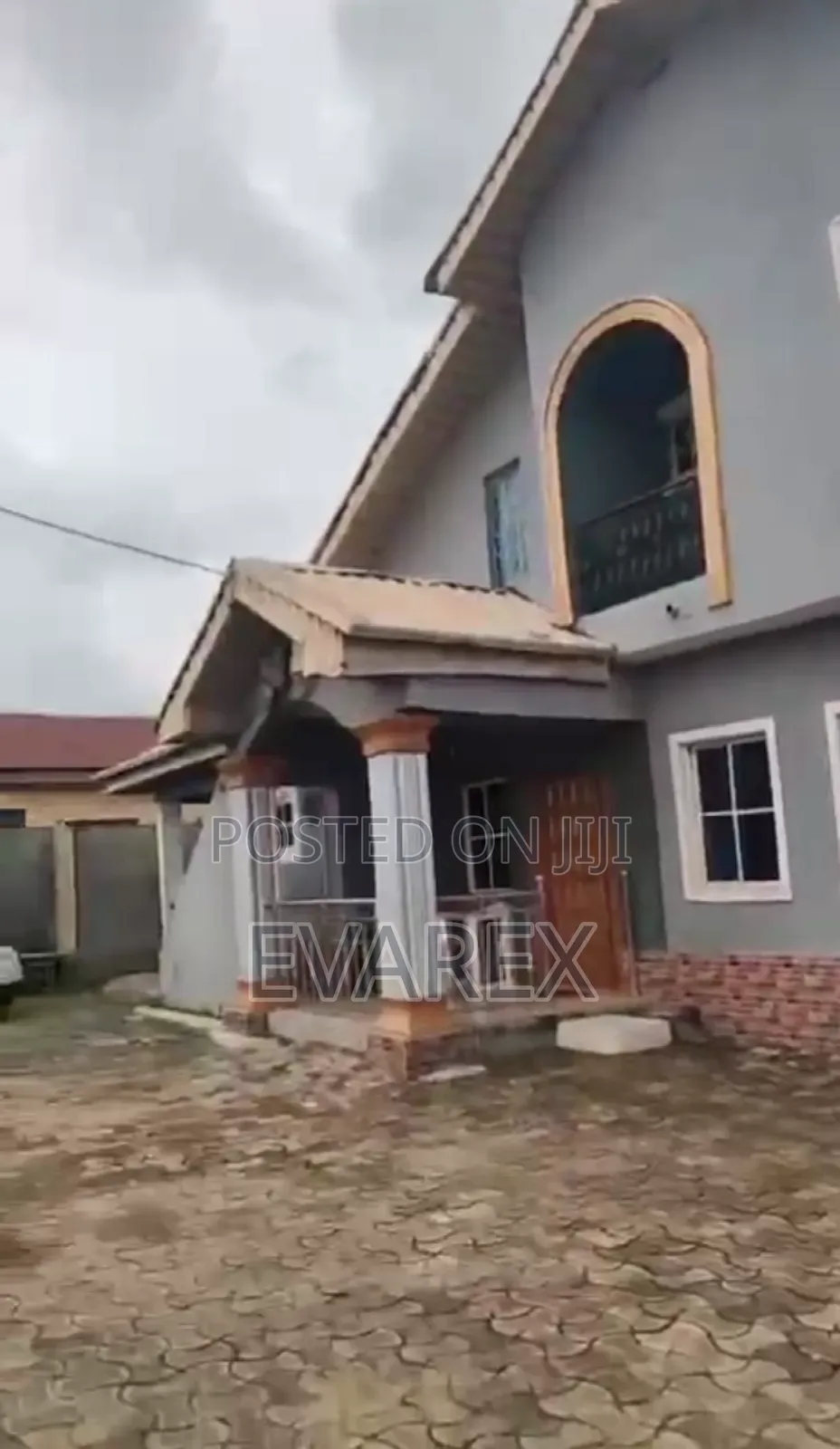 5bdrm Duplex in Iba / Ojo for sale