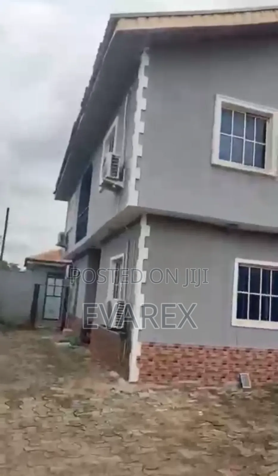 5bdrm Duplex in Iba / Ojo for sale