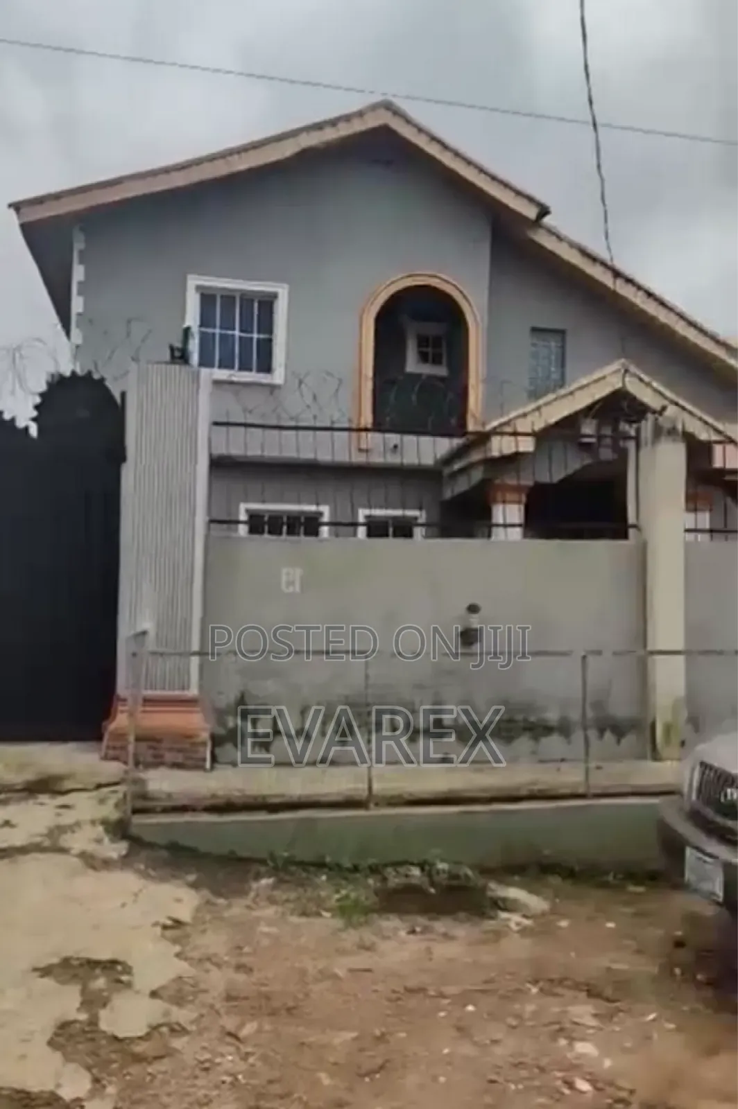 5bdrm Duplex in Iba / Ojo for sale