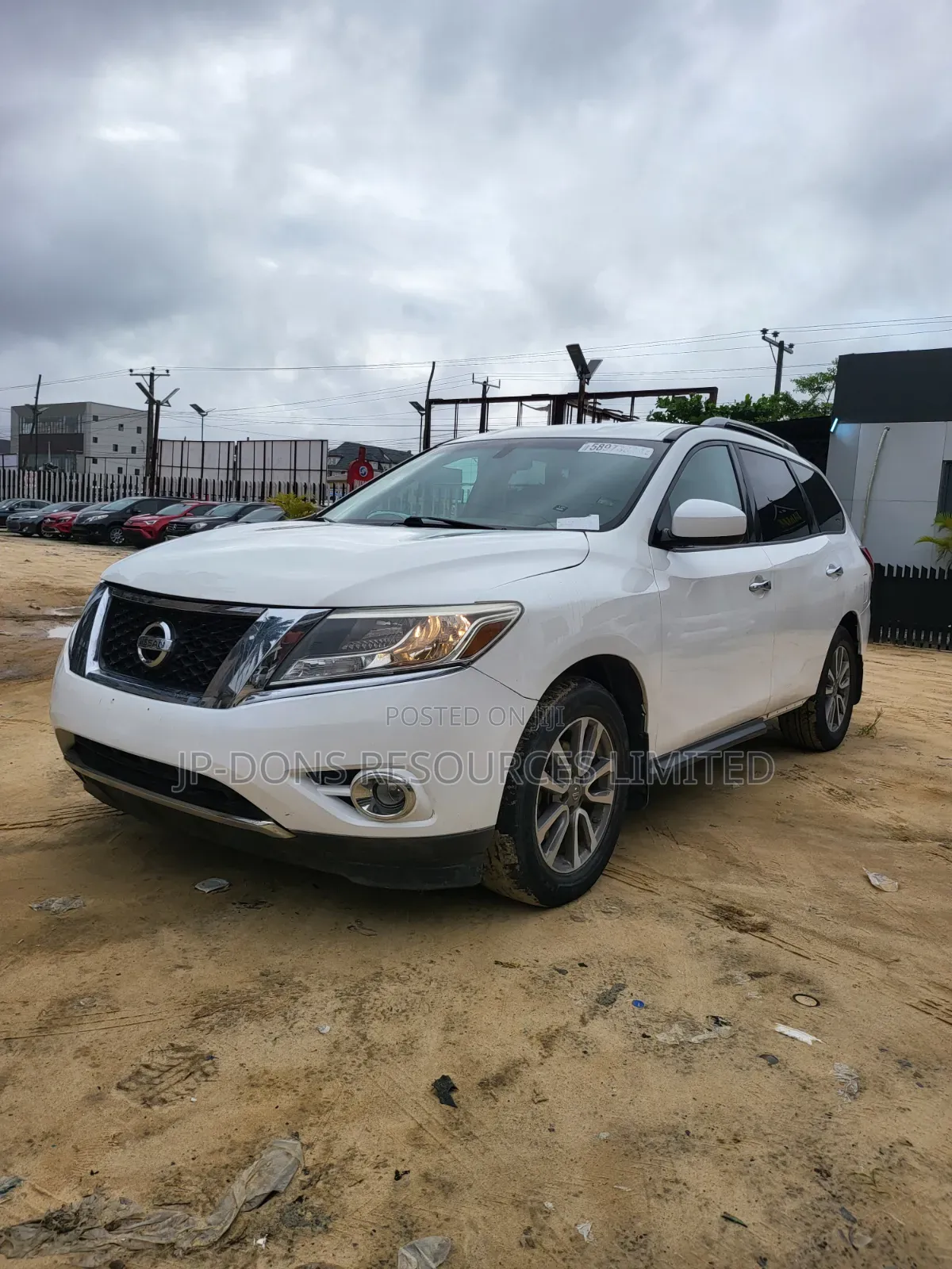 Nissan Pathfinder 2016 White