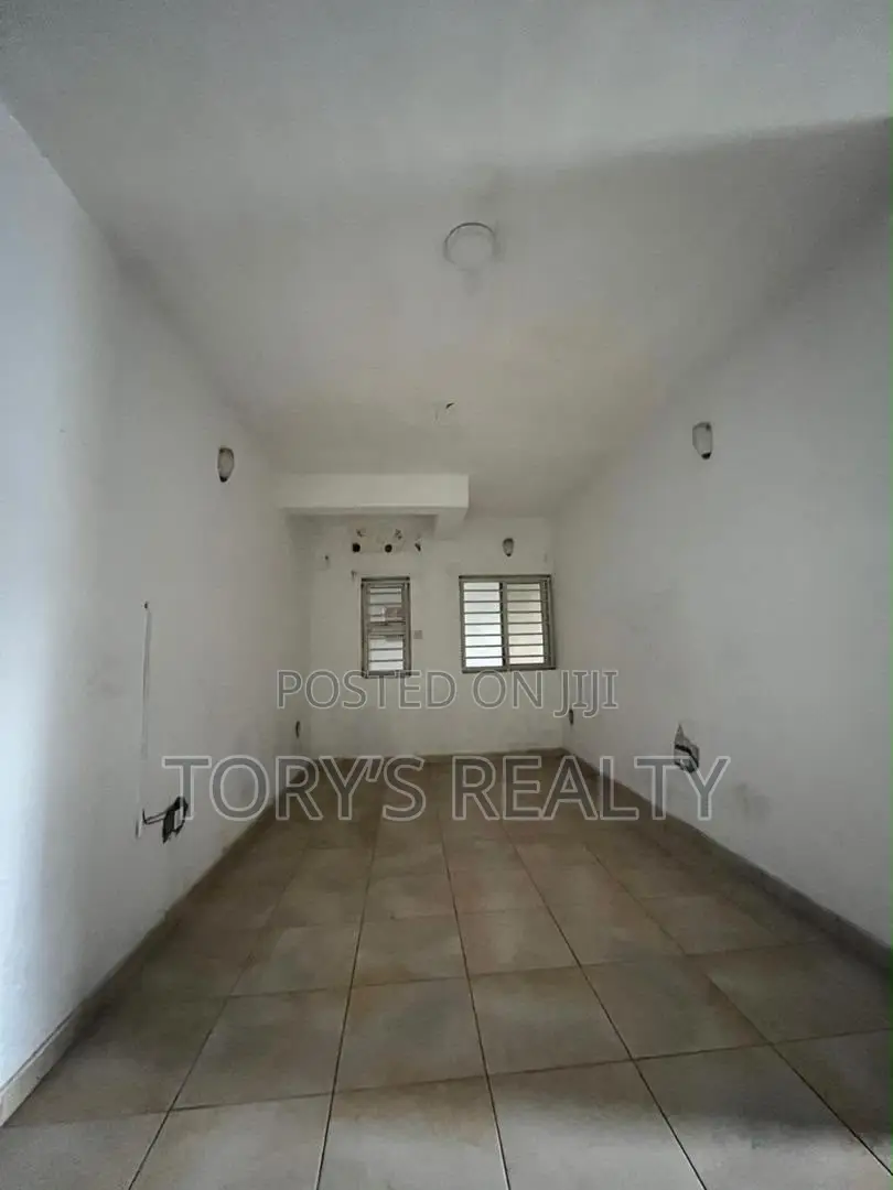 4bdrm Duplex in Awolowo Road for rent