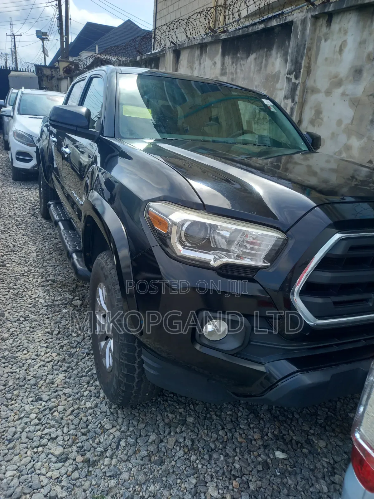 Toyota Tacoma 2017 Black