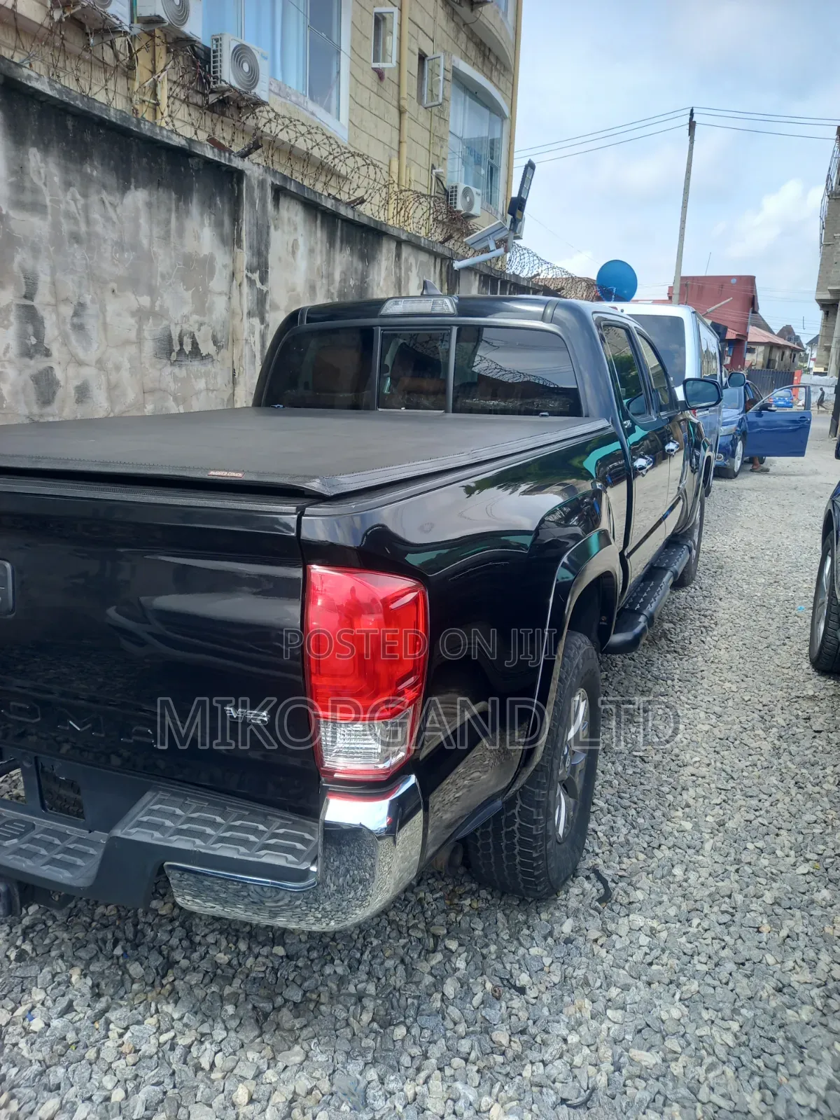 Toyota Tacoma 2017 Black
