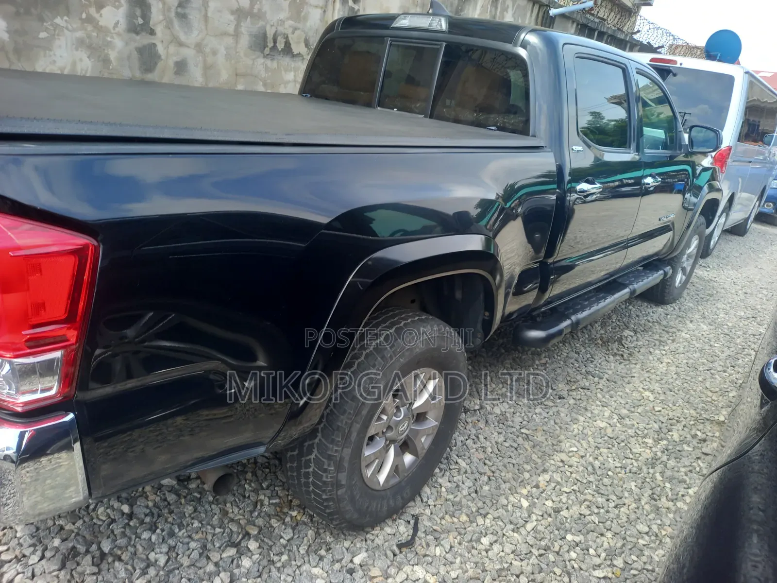 Toyota Tacoma 2017 Black