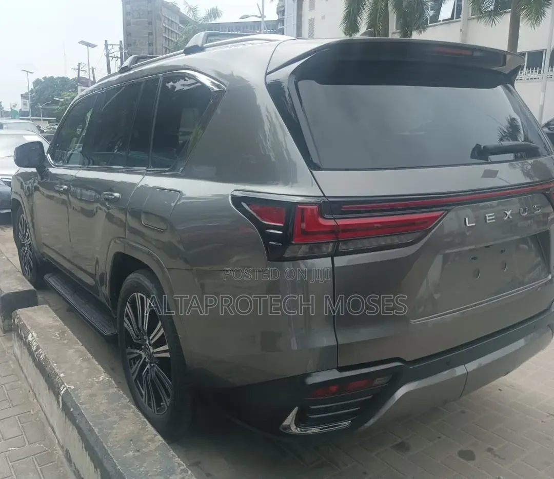 Lexus LX 600 2022 Gray