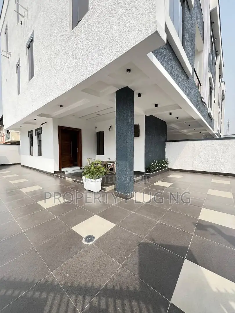 4bdrm House in Lekki for sale