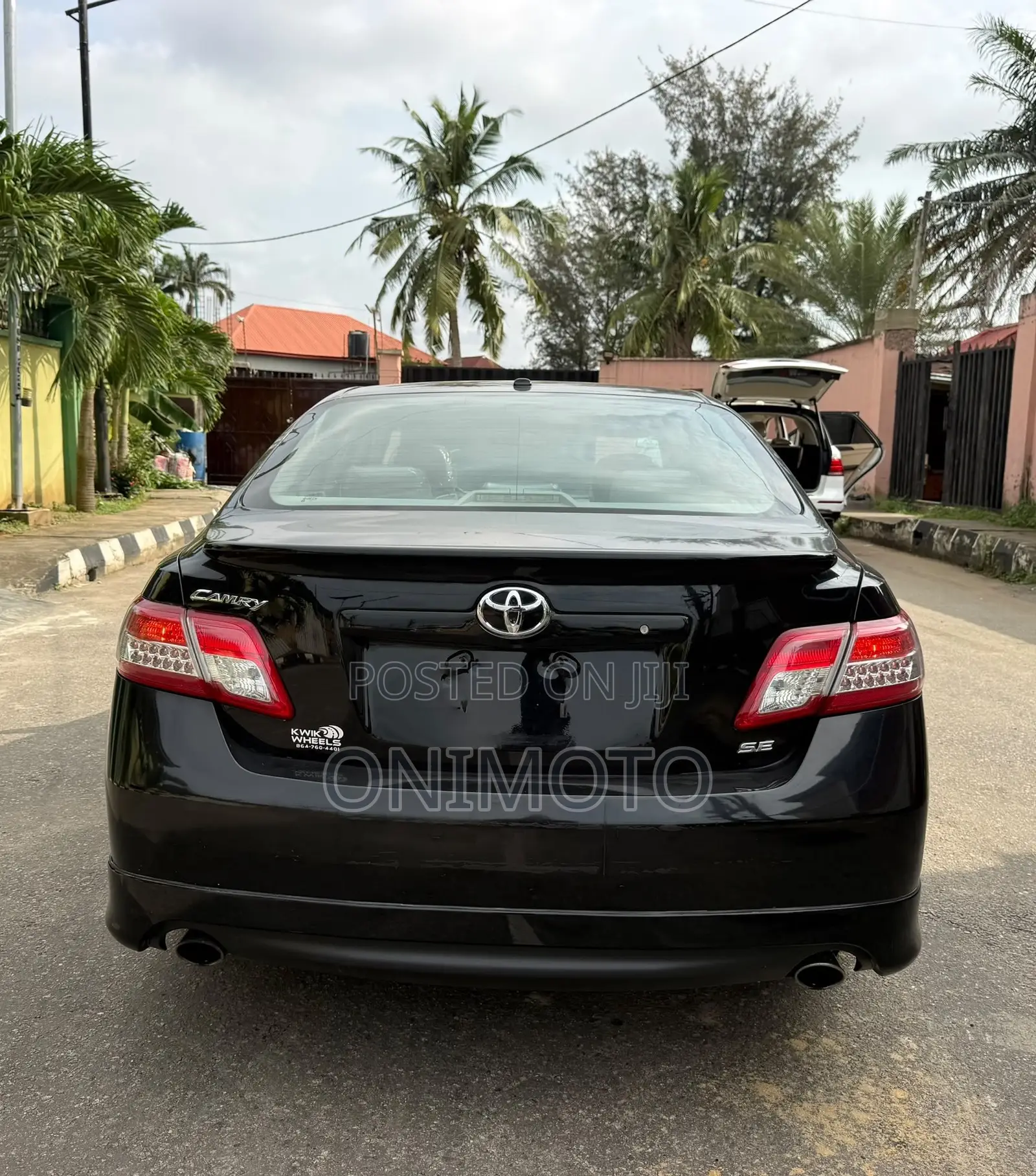 Toyota Camry SE 4dr Sedan (2.5L 4cyl 6A) 2011 Black