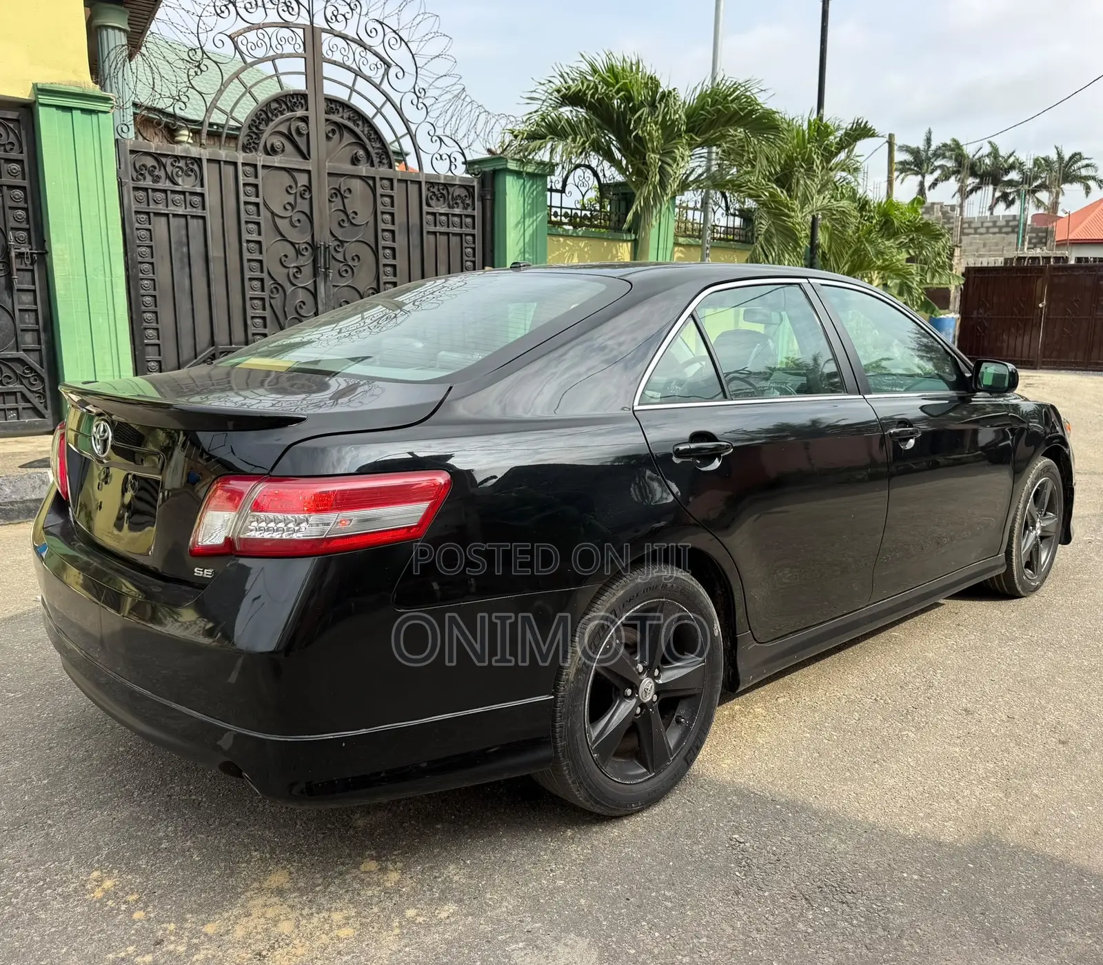 Toyota Camry SE 4dr Sedan (2.5L 4cyl 6A) 2011 Black
