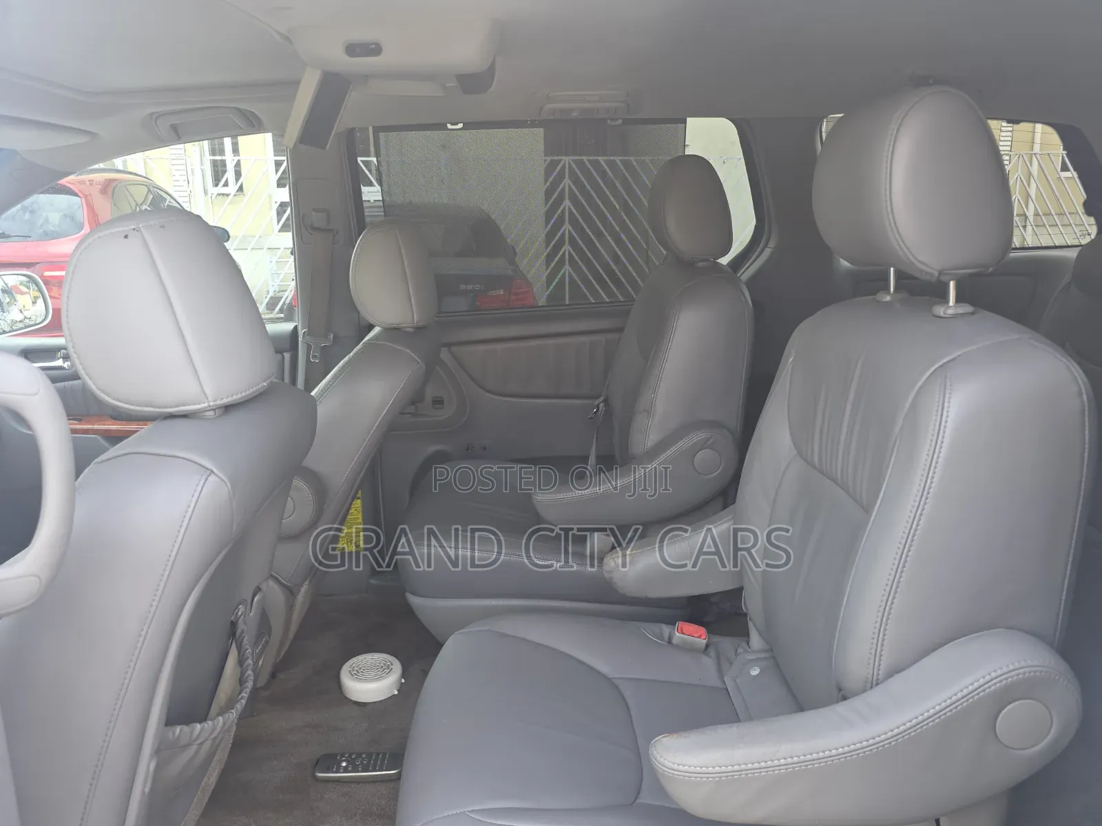 Toyota Sienna XLE 2008 White