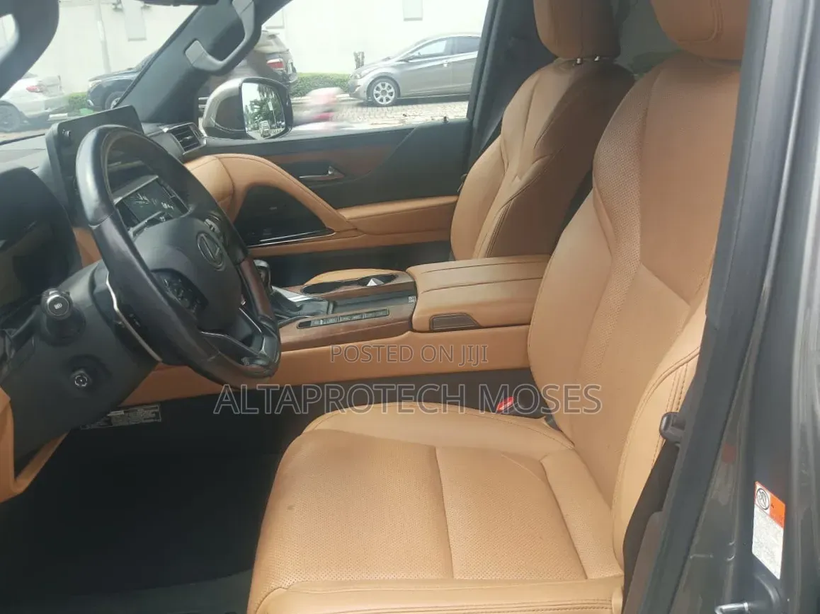 Lexus LX 600 2022 Gray