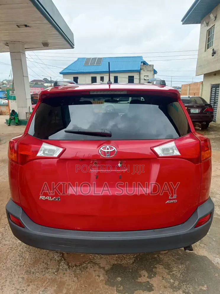 Toyota RAV4 2015 Red