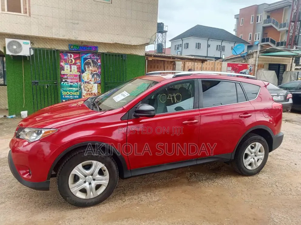 Toyota RAV4 2015 Red