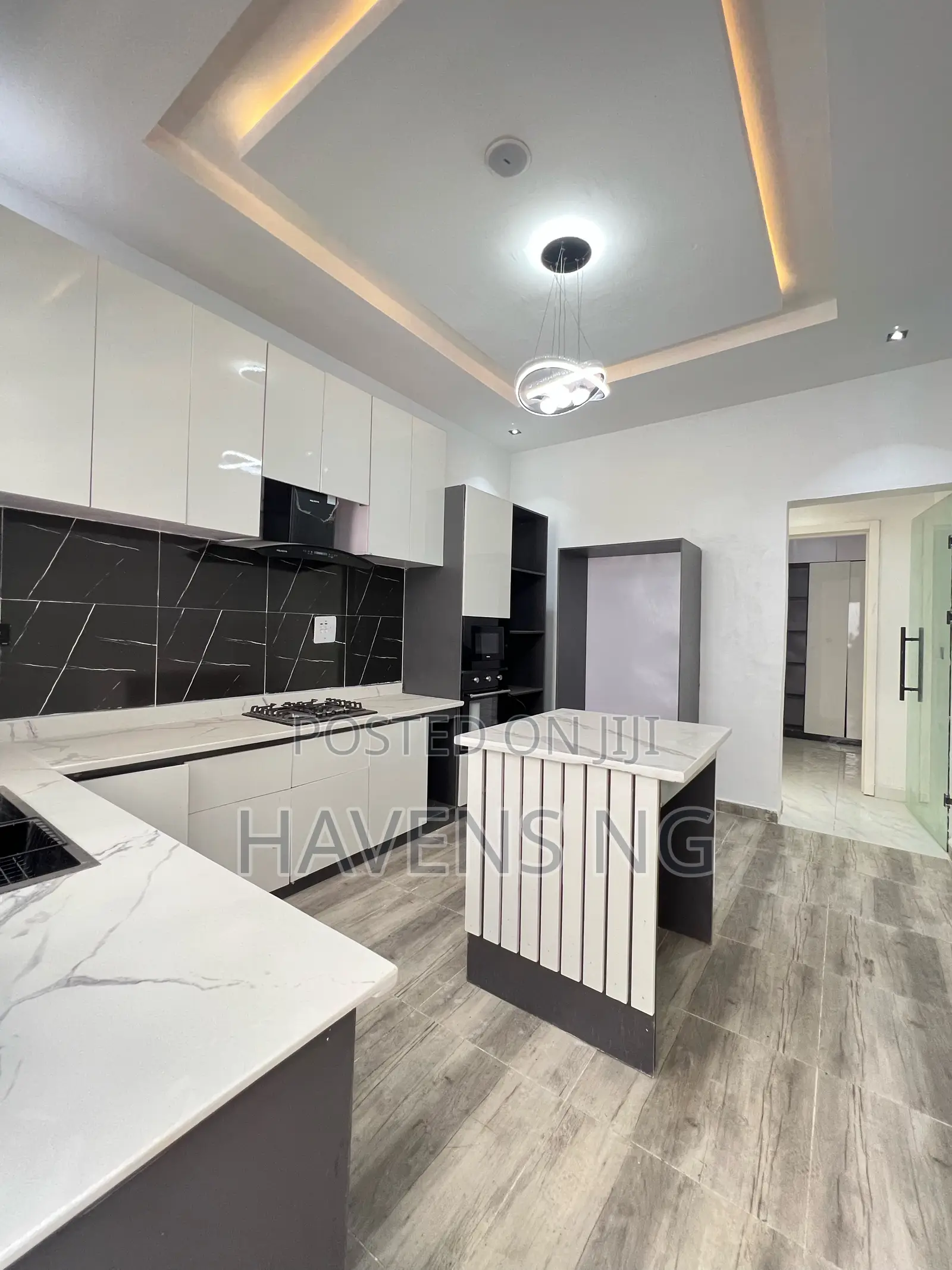 4bdrm Duplex in Idado for sale