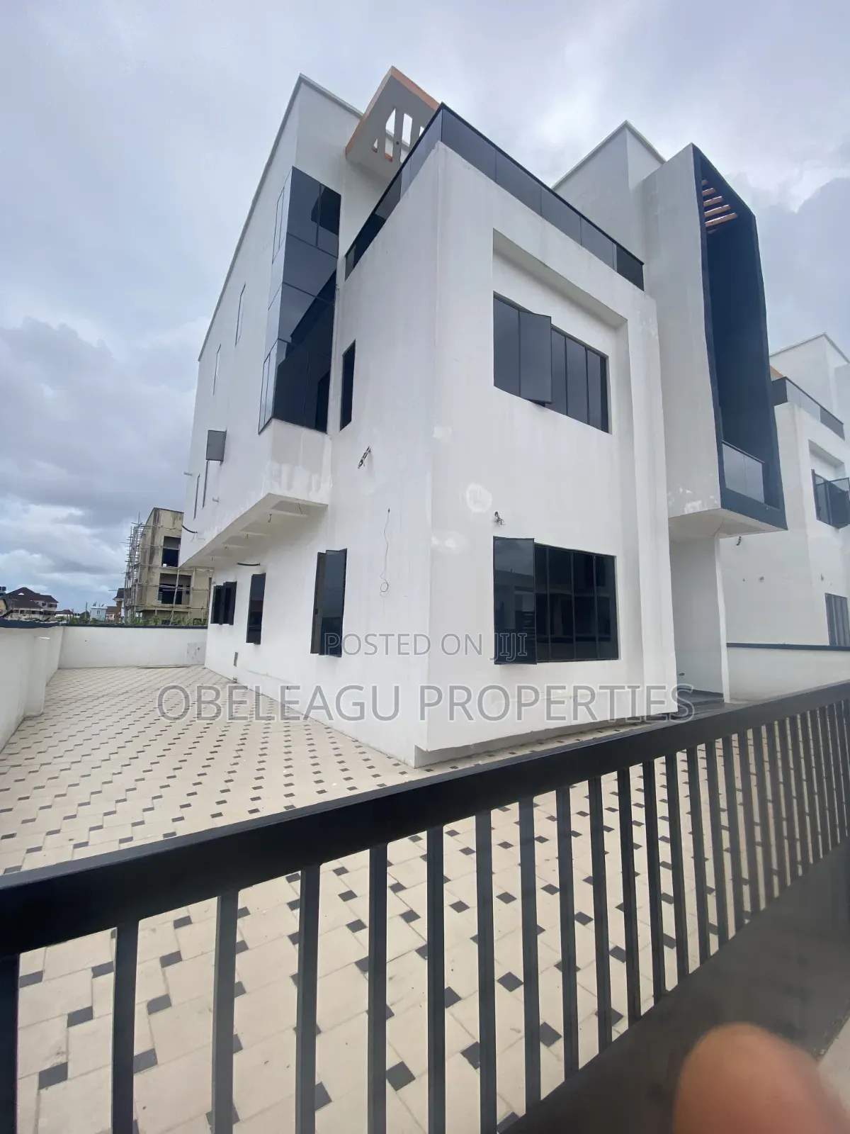 5bdrm Duplex in Blessing Estate, Apple Junction for sale
