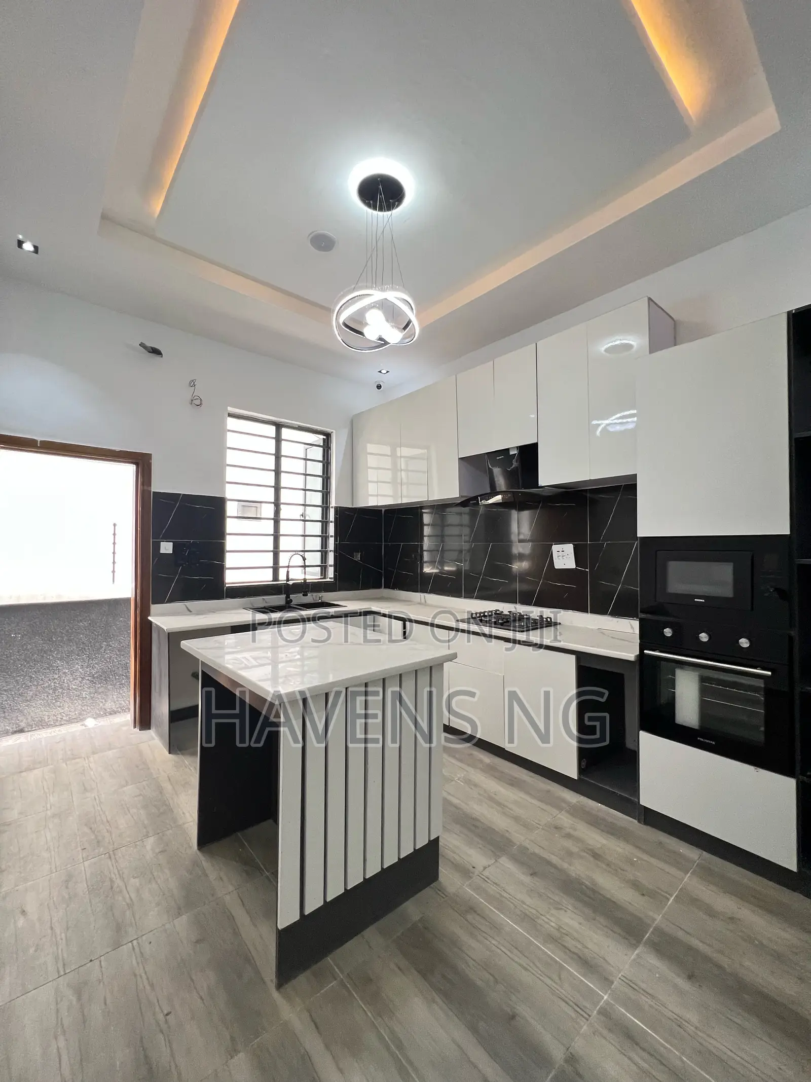 4bdrm Duplex in Idado for sale